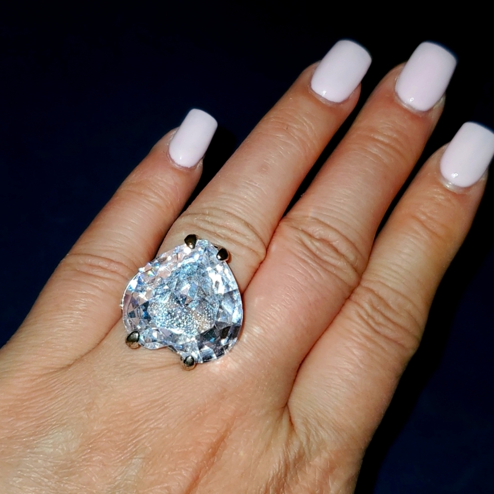 Huge Rhinestone Silver Heart Ring Super‎ Glamorous !!